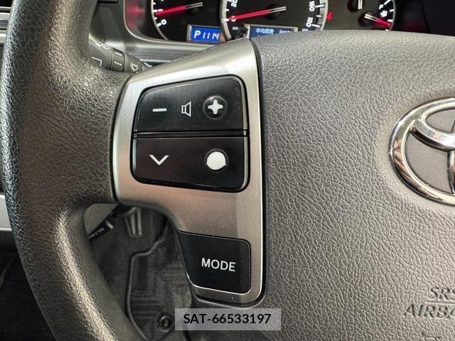 Toyota HIACE VAN 2018-03 7503305-12