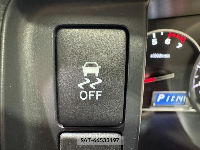 Toyota HIACE VAN 2018-03 7503305-16