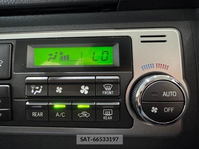 Toyota HIACE VAN 2018-03 7503305-19