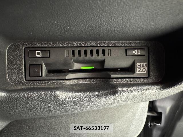 Toyota HIACE VAN 2018-03 7503305-22