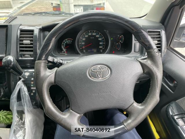 Toyota HIACE VAN 2013-06 7503311-17