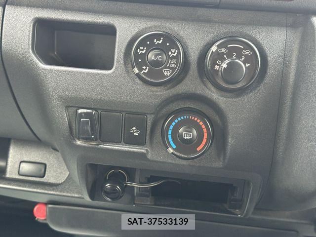 Toyota HIACE VAN 2019-03 7503307-14