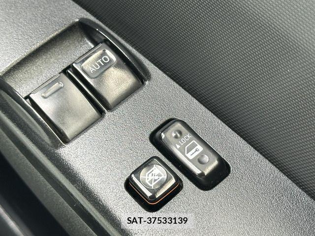 Toyota HIACE VAN 2019-03 7503307-18