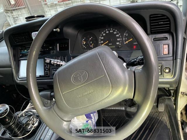 Toyota HIACE VAN 2001-01 7503310-17