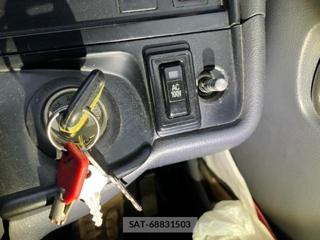 Toyota HIACE VAN 2001-01 7503310-21