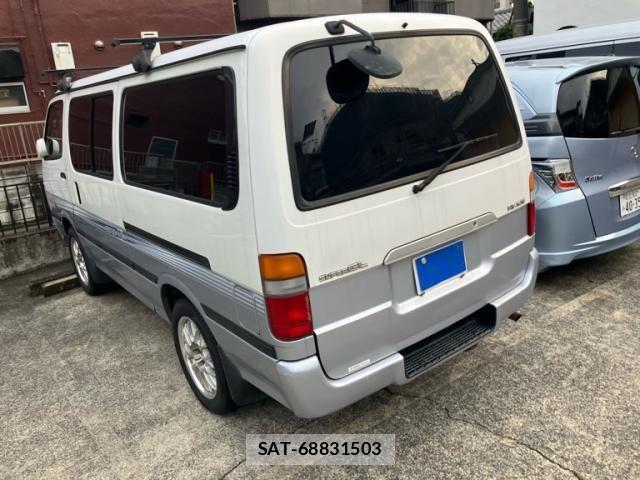 Toyota HIACE VAN 2001-01 7503310-3