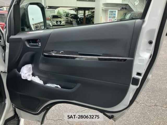 Toyota HIACE VAN 2023-07 7510306-9