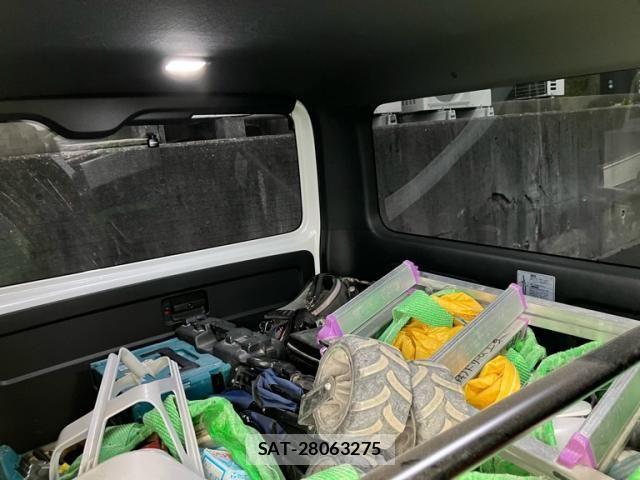 Toyota HIACE VAN 2023-07 7510306-13