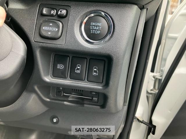 Toyota HIACE VAN 2023-07 7510306-15
