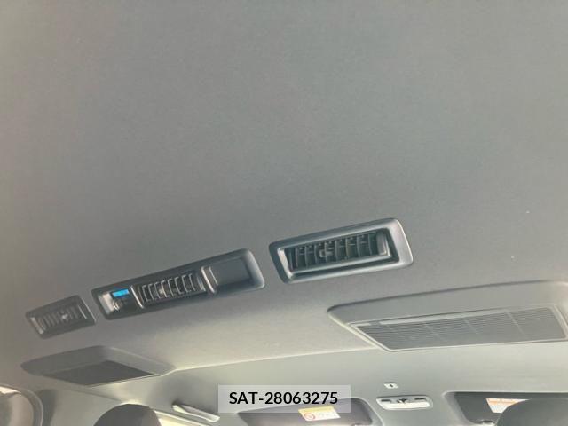 Toyota HIACE VAN 2023-07 7510306-16