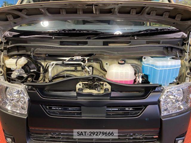 Toyota HIACE VAN 2025-07 7503283-17