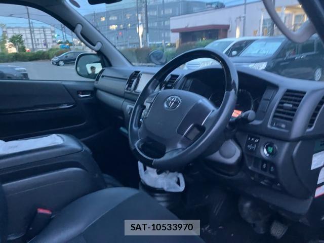 Toyota HIACE VAN 2015-11 7503299-11