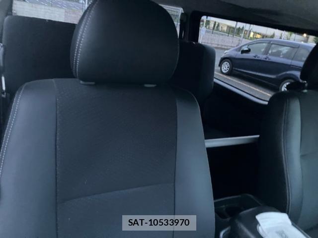 Toyota HIACE VAN 2015-11 7503299-12