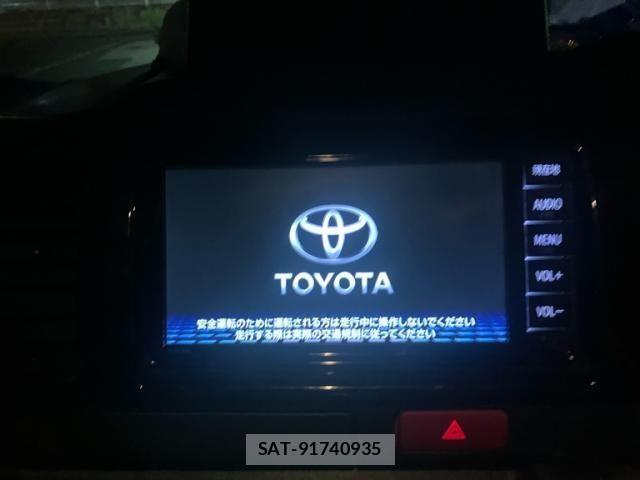 Toyota HIACE VAN 2024-06 7503289-17