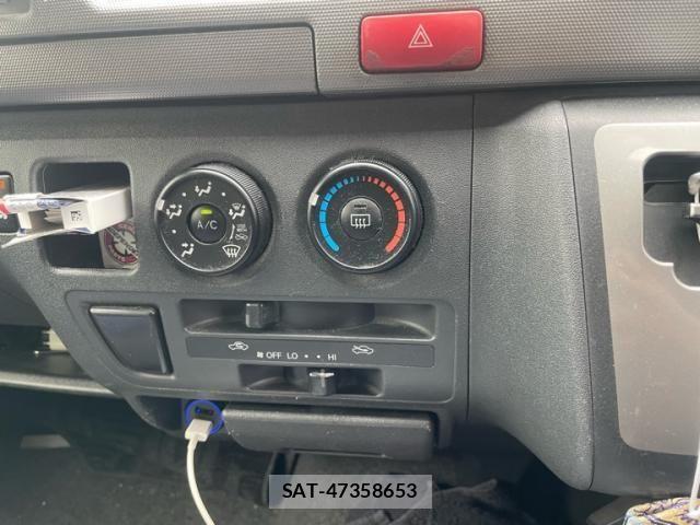 Toyota HIACE VAN 2006-03 7503312-23