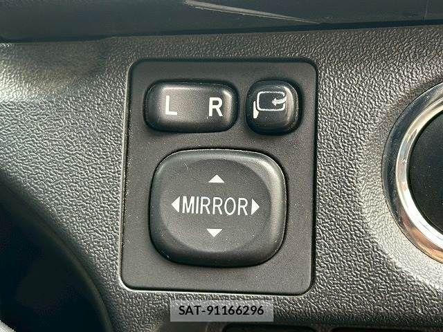 Toyota HIACE VAN 2018-04 7503298-9