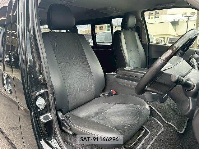 Toyota HIACE VAN 2018-04 7503298-10