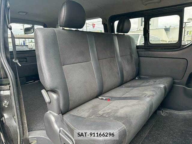 Toyota HIACE VAN 2018-04 7503298-11