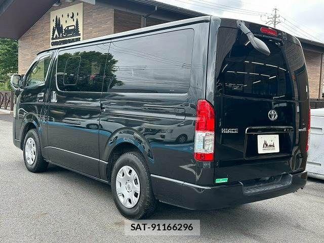 Toyota HIACE VAN 2018-04 7503298-16