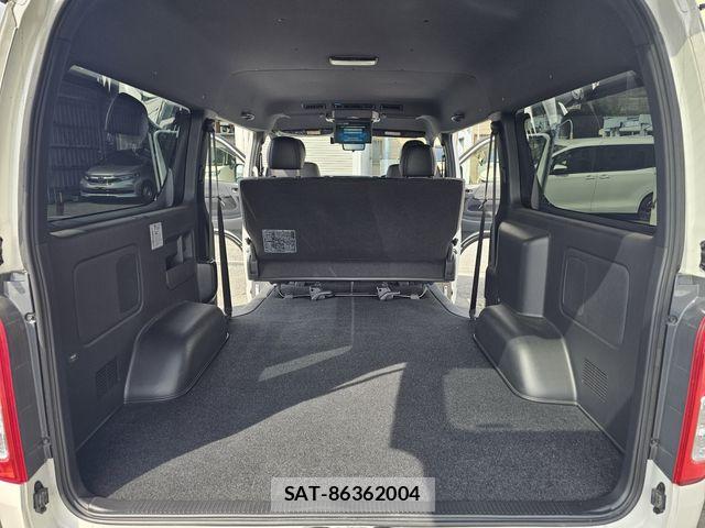Toyota HIACE VAN 2023-01 7503281-10