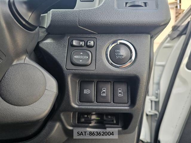 Toyota HIACE VAN 2023-01 7503281-12