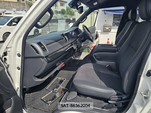 Toyota HIACE VAN 2023-01 7503281-6