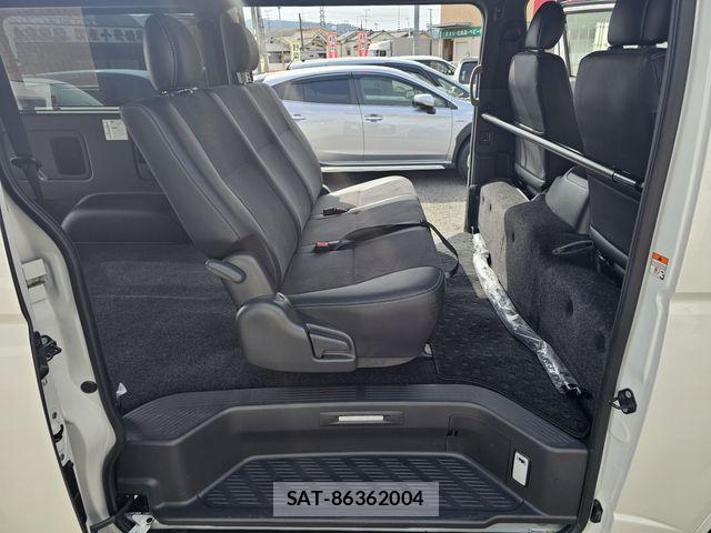 Toyota HIACE VAN 2023-01 7503281-7