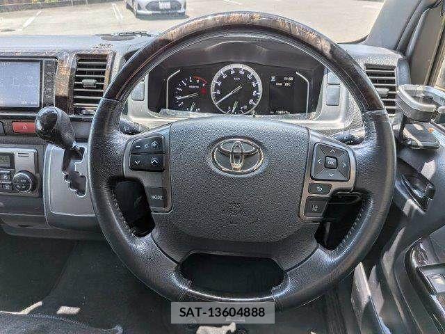 Toyota HIACE VAN 2021-08 7503303-11