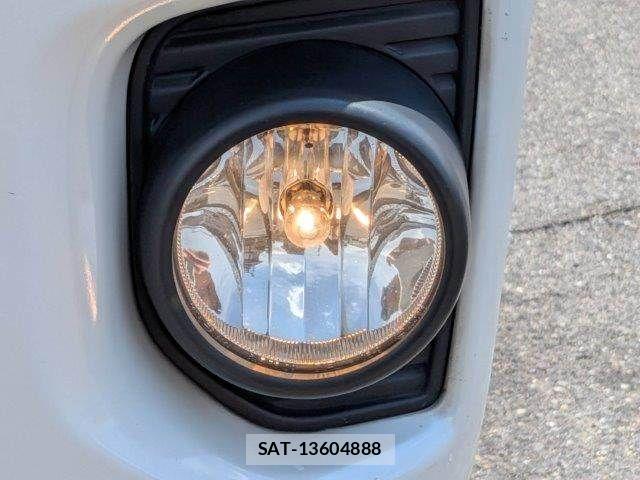 Toyota HIACE VAN 2021-08 7503303-13