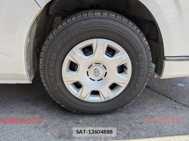 Toyota HIACE VAN 2021-08 7503303-14
