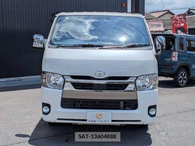 Toyota HIACE VAN 2021-08 7503303-15