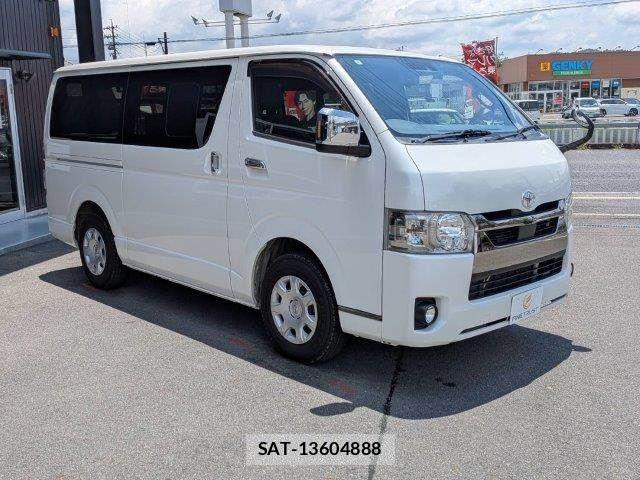 Toyota HIACE VAN 2021-08 7503303-16