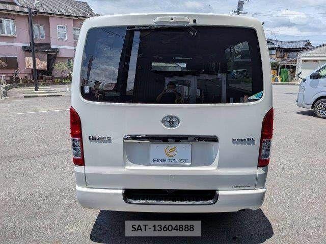 Toyota HIACE VAN 2021-08 7503303-19