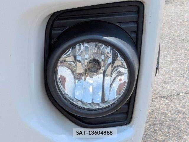 Toyota HIACE VAN 2021-08 7503303-24
