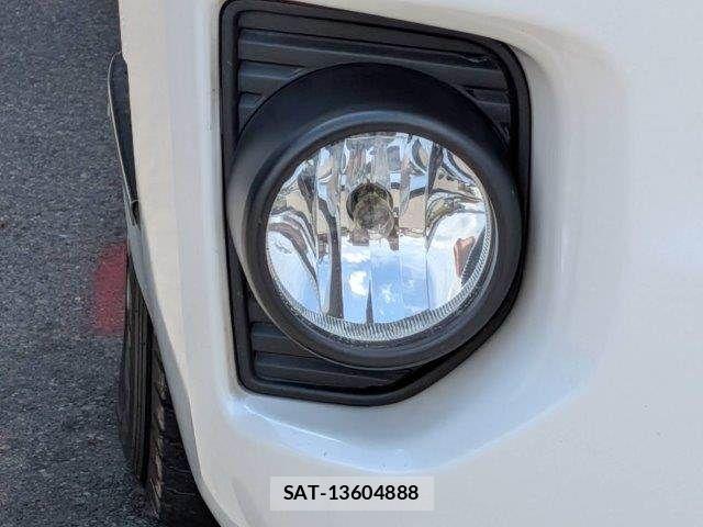 Toyota HIACE VAN 2021-08 7503303-25