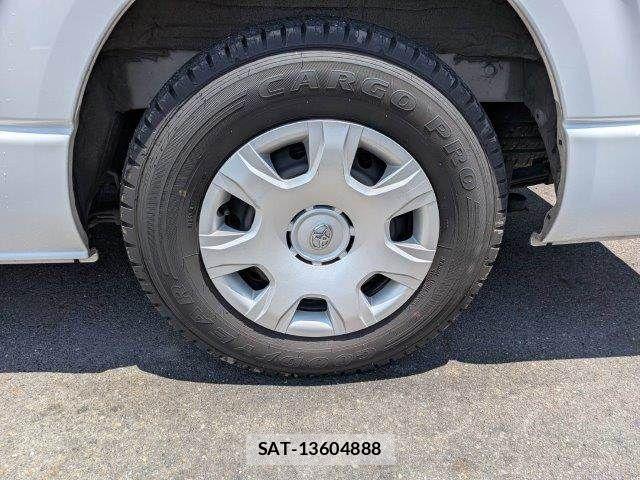 Toyota HIACE VAN 2021-08 7503303-29