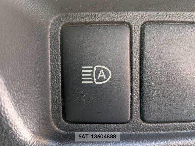 Toyota HIACE VAN 2021-08 7503303-6