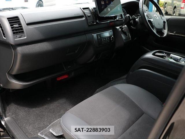 Toyota HIACE VAN 2024-01 7562992-12