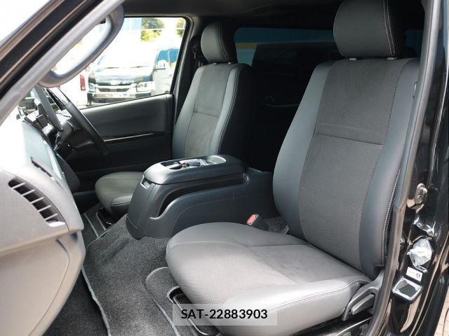 Toyota HIACE VAN 2024-01 7562992-13