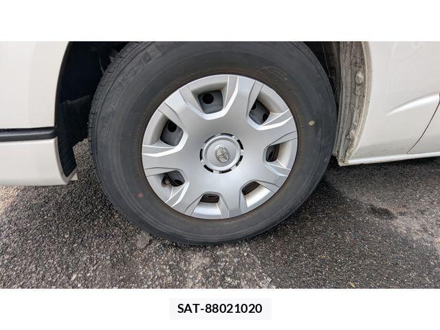 Toyota HIACE VAN 2019-05 7562995-9