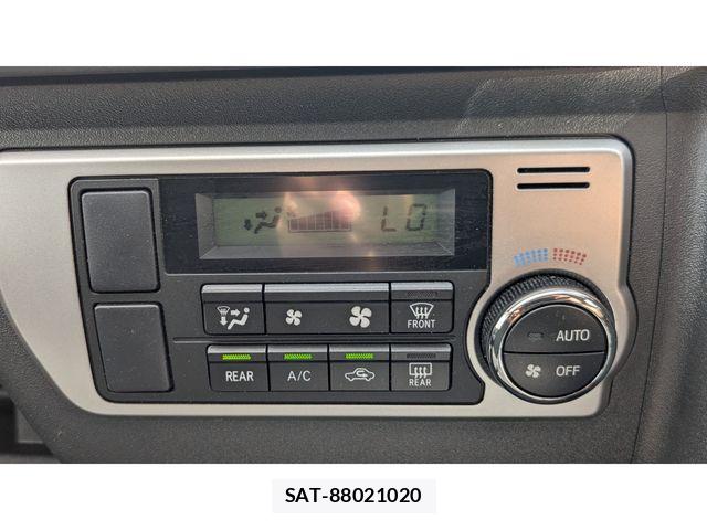 Toyota HIACE VAN 2019-05 7562995-20