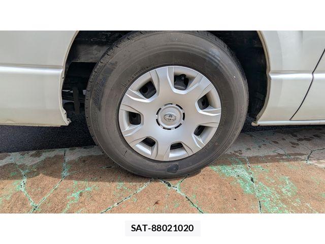 Toyota HIACE VAN 2019-05 7562995-8