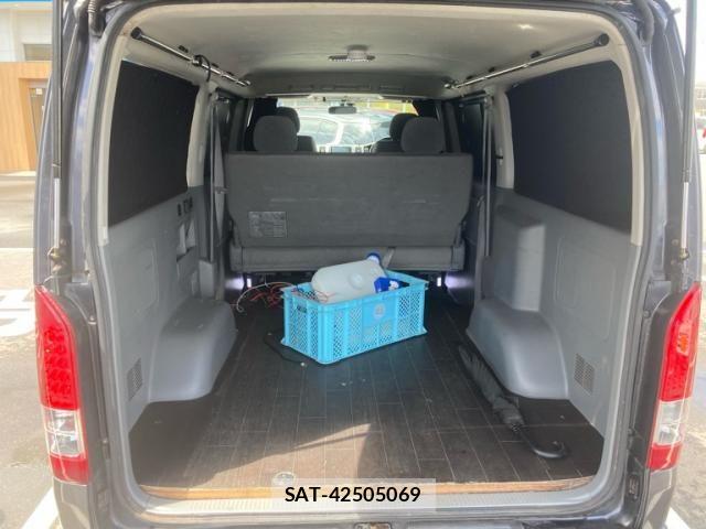 Toyota HIACE VAN 2009-04 7562993-9