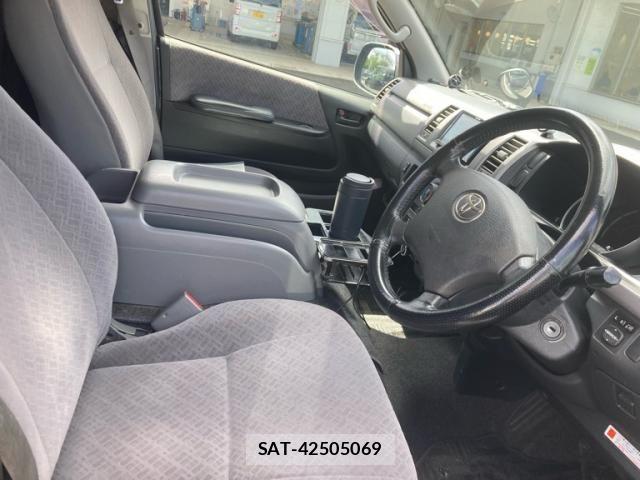 Toyota HIACE VAN 2009-04 7562993-11
