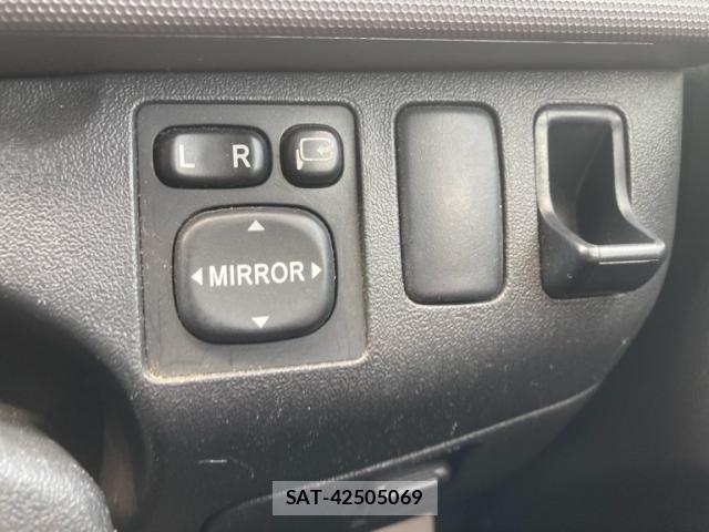 Toyota HIACE VAN 2009-04 7562993-19