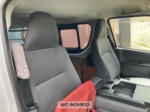 Toyota HIACE VAN 2014-01 7620881-10