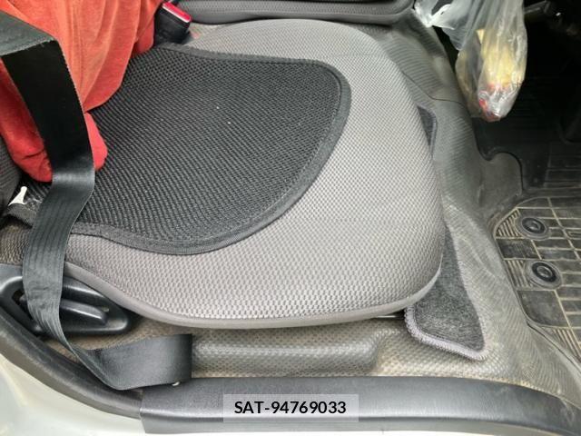 Toyota HIACE VAN 2014-01 7620881-11