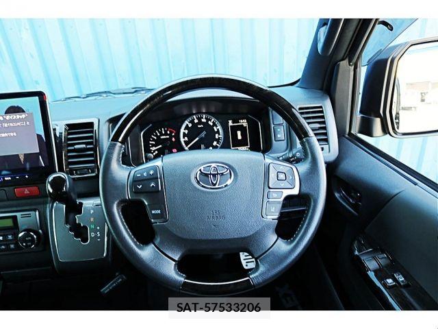 Toyota HIACE VAN 2022-01 7620847-10