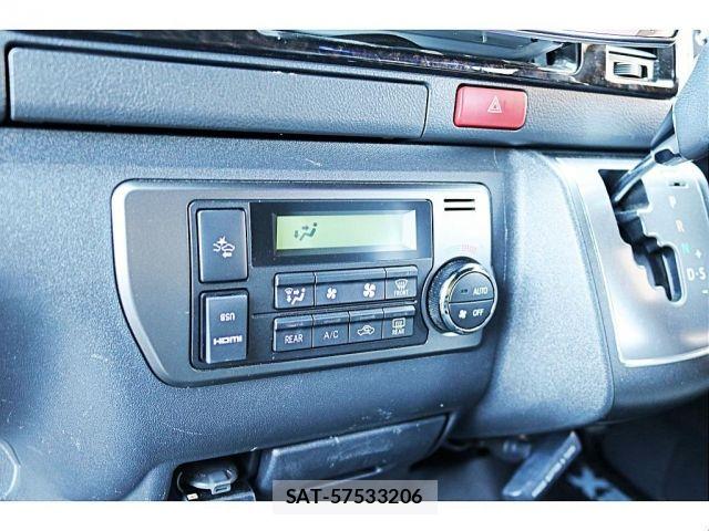 Toyota HIACE VAN 2022-01 7620847-12