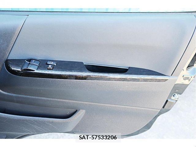 Toyota HIACE VAN 2022-01 7620847-17